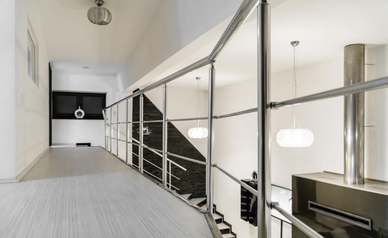 Vila Carolina Apulum Villa Алба Юлия Екстериор снимка