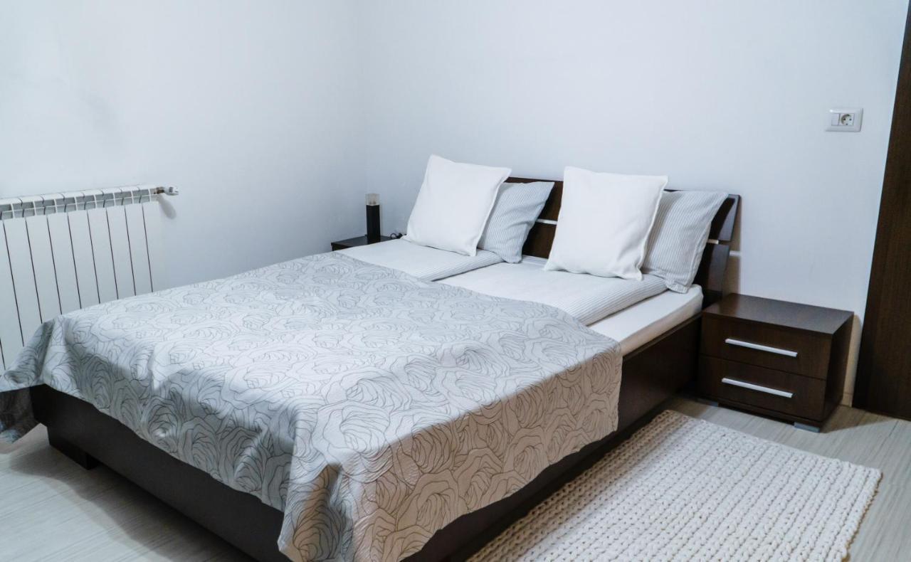 Vila Carolina Apulum Villa Алба Юлия Екстериор снимка