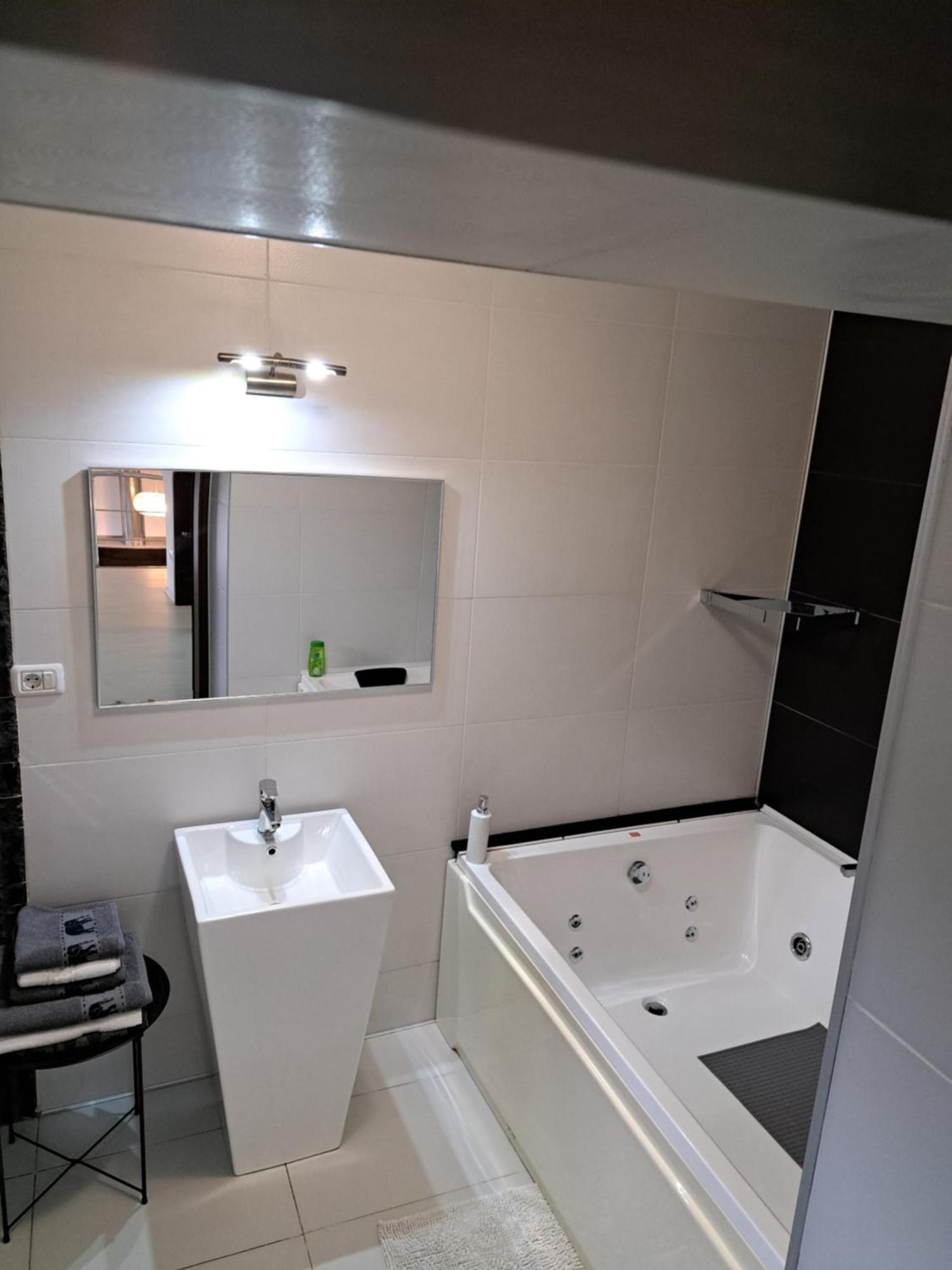 Vila Carolina Apulum Villa Алба Юлия Екстериор снимка